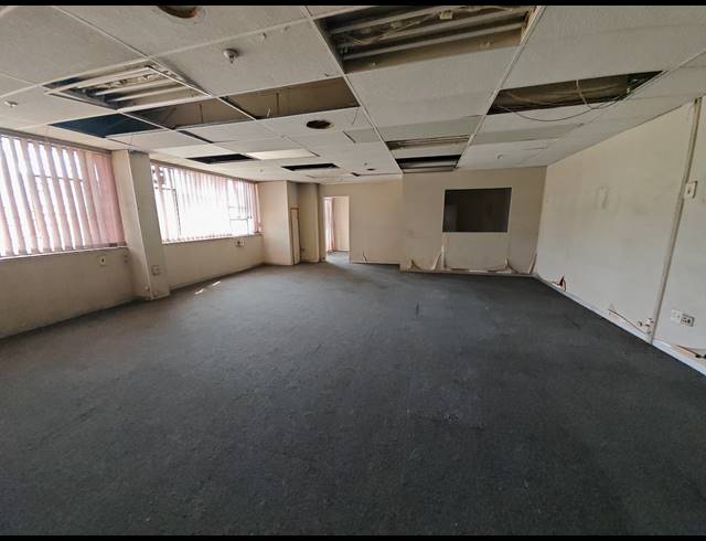 7,800M² FACTORY TO LET IN BOOYSENS